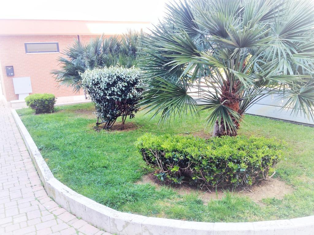 Domus al Parco Guest House Fiumicino Habitación foto